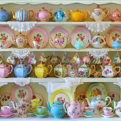 Пазл: Чайники и чашки