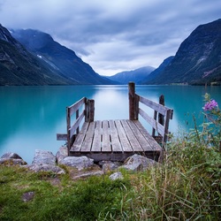 Пазл: Озеро у гор