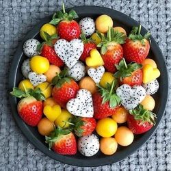 Пазл: Тарелочка с лакомством