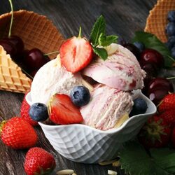 Пазл: Мороженое с ягодами
