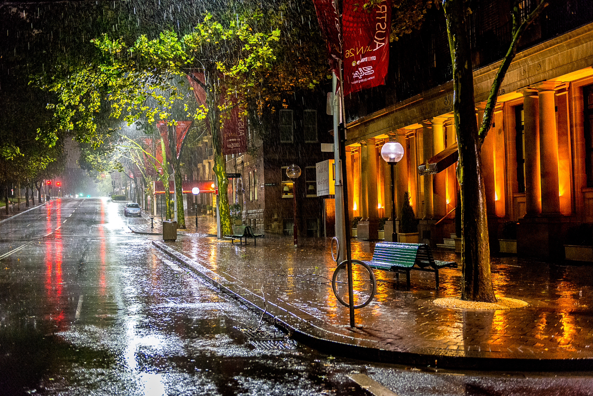 Улица ночью весной. Ночной дождь. Дождливый город. Дождь в городе. Вечерняя улица.