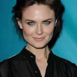 Пазл: Эмили Дешанель