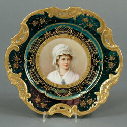Пазл: Женские портреты на фарфоре