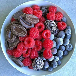 Пазл: Ягоды и шоколад