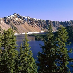 Пазл: Горное озеро