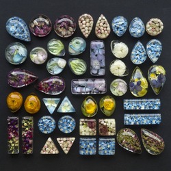 Пазл: Прозрачные кабашоны