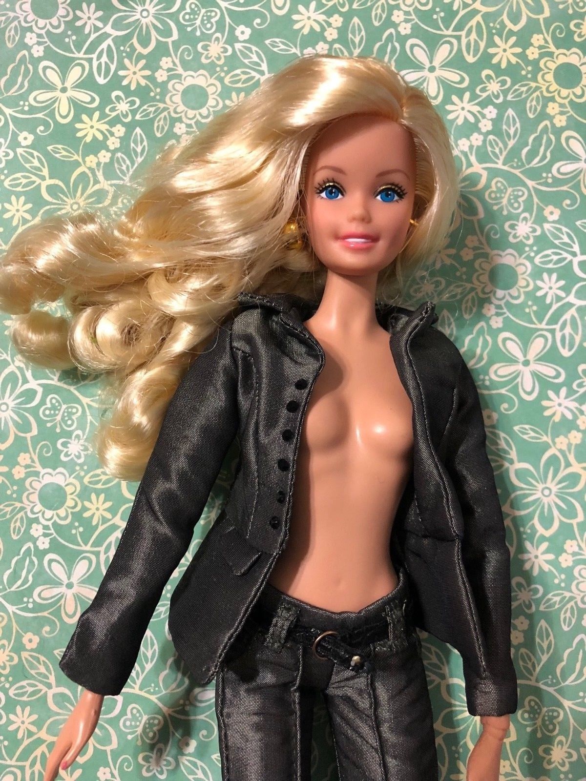 Barbie Robertson Nude.