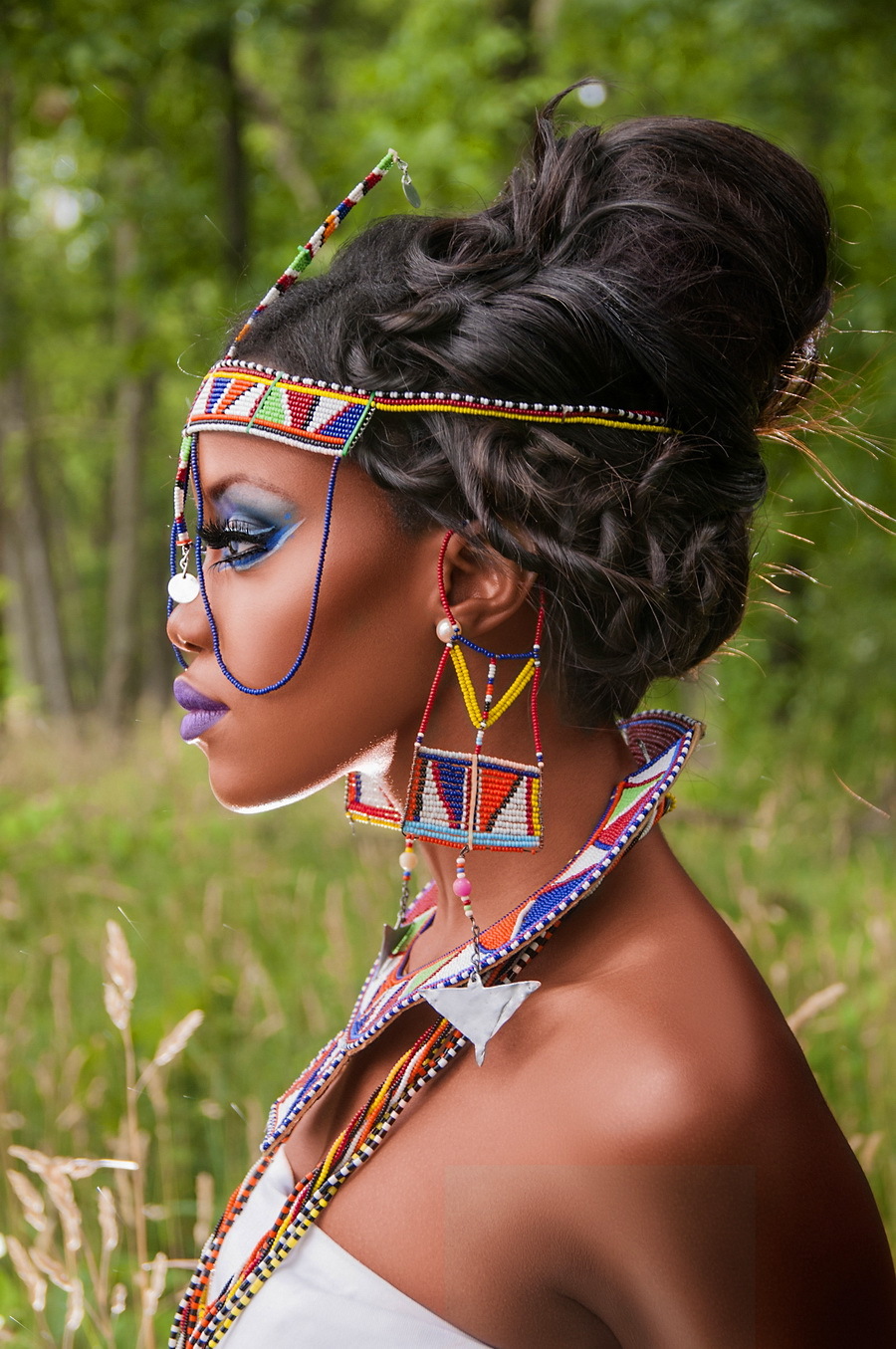 Соберите онлайн пазл №192301 «Африканские красавицы» из 330 элементов беспл...