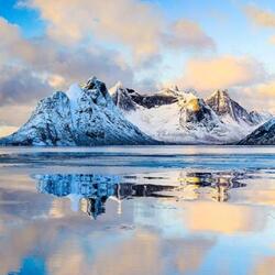 Пазл: Зеркальное отражение гор
