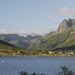 Пазл: Поселок у реки