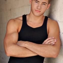 Пазл: Коди Кристиан