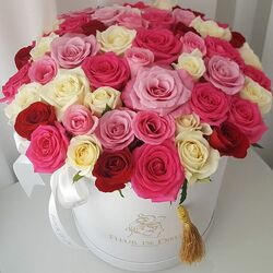 Пазл: В белой коробке