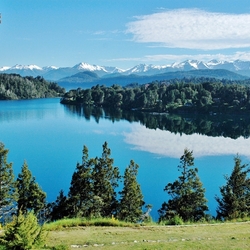 Пазл: Озеро Науэль-Уапи, Аргентина