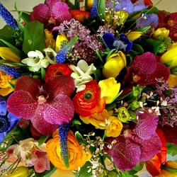Пазл: Пёстрый букет