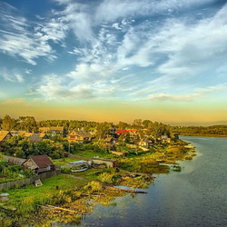 Пазл: Деревенька у реки