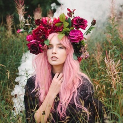 Пазл: Розоволосая