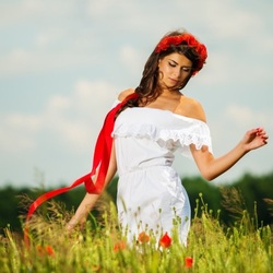 Пазл: Красная лента в волосах