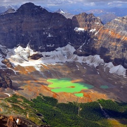 Пазл: Между горами
