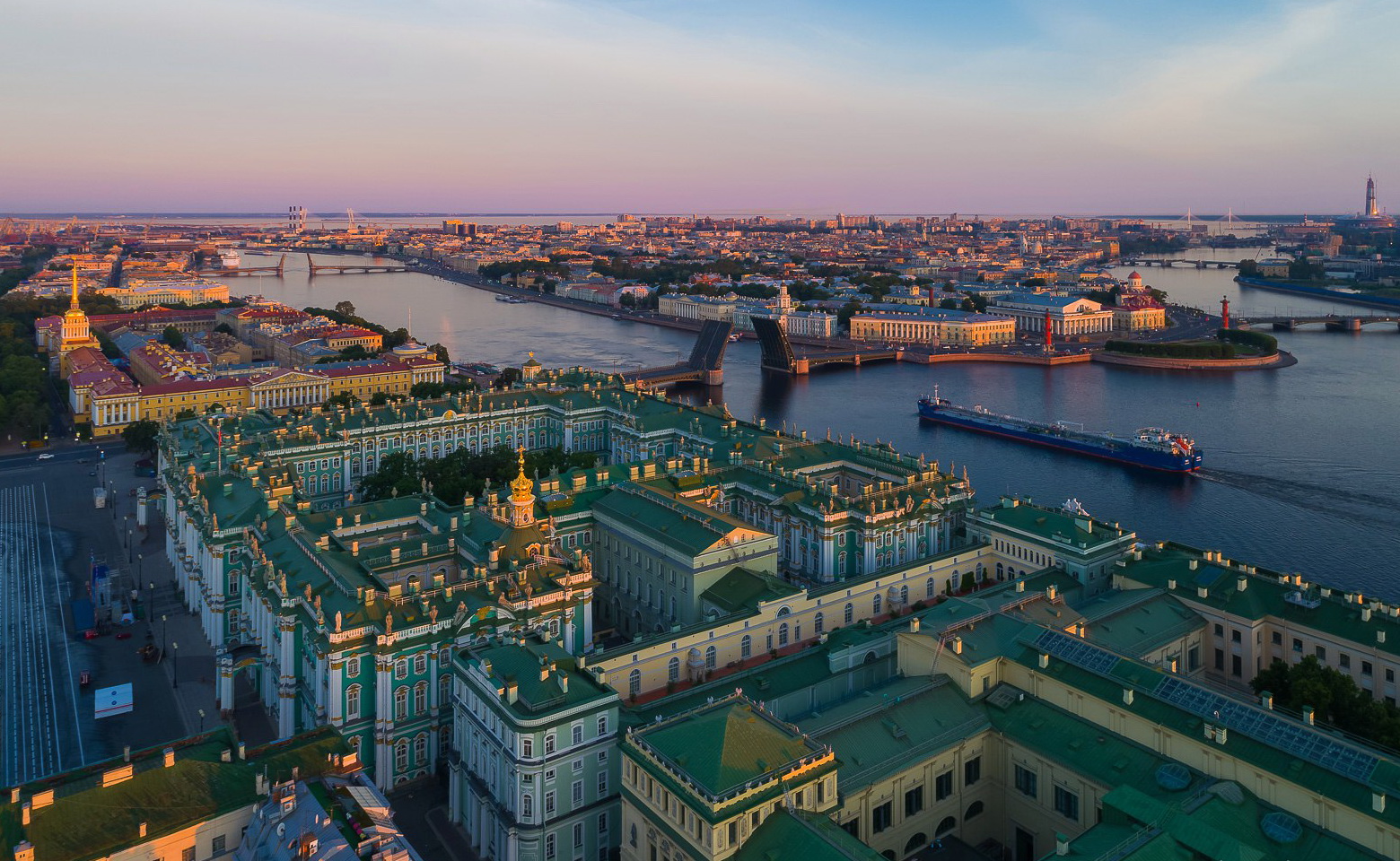 Центр Санкт-Петербурга с высоты птичьего полета