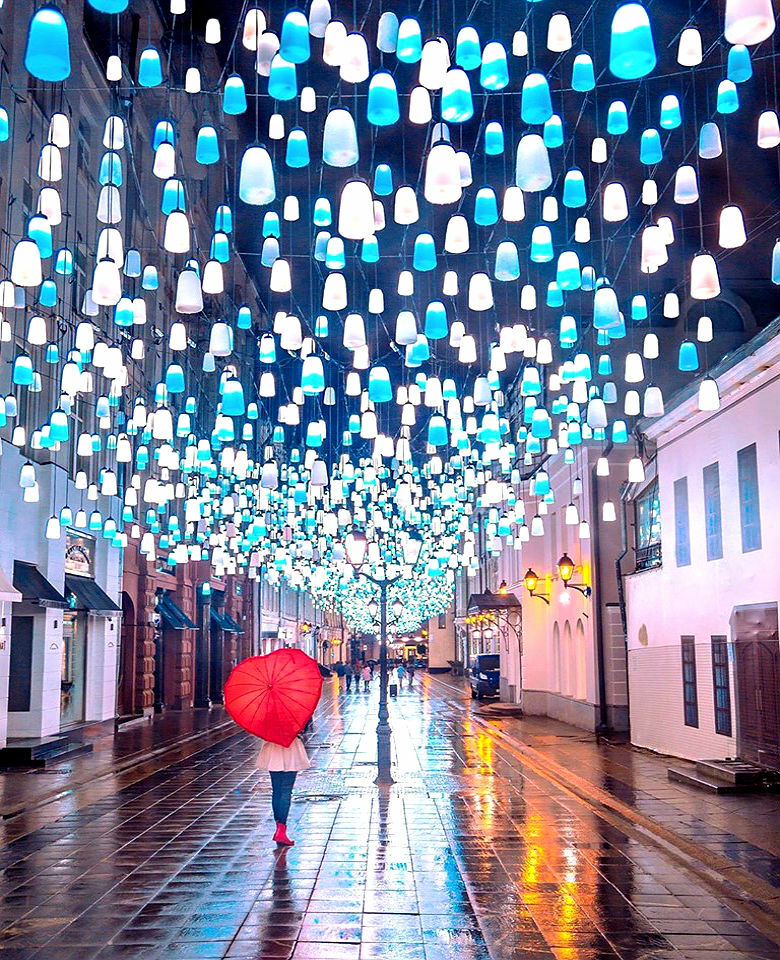 Светящаяся улица в москве никольская