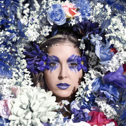 Пазл: Утопая в цветах