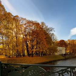 Пазл: Осенний Михайловский сад