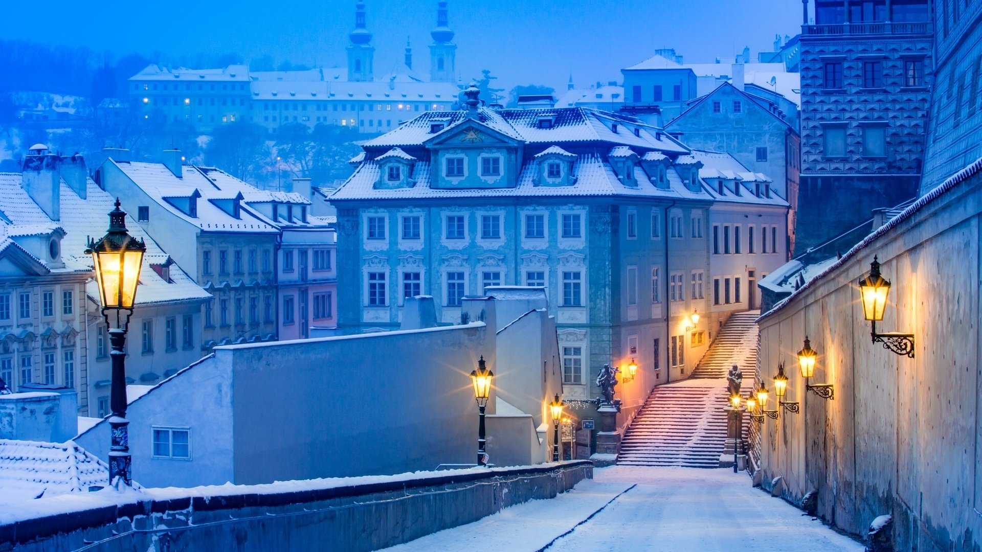Ночная зимняя Прага