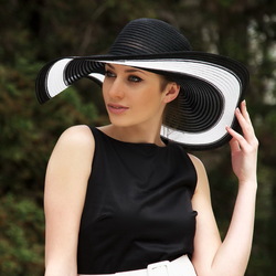 Пазл: Девушка в шляпе