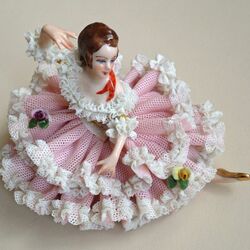 Пазл: Фарфоровая статуэтка