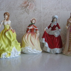 Пазл: Фарфоровые статуэтки.Времена года