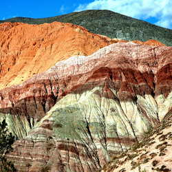 Пазл: Аргентина, пёстрые горы