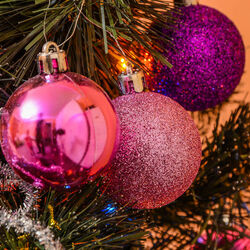 Пазл: Шары на елку