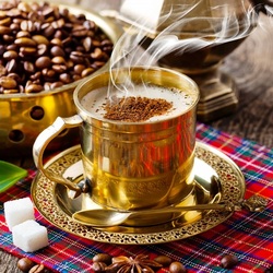 Пазл: Золотая чашка