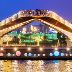Пазл: Парящий мост в праздники