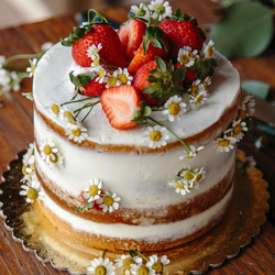 Пазл: Торт с ягодами на десерт