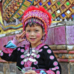 Пазл: Мальчик в тайском костюме