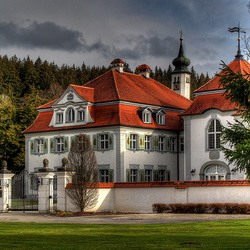 Пазл: поместье в лесу