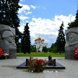 Пазл: Монумент героям Ярославля