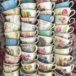 Пазл: Много чашек