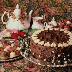 Пазл: На фоне гобелена