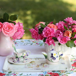 Пазл: Чай в саду