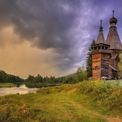 Пазл: Церковь у реки