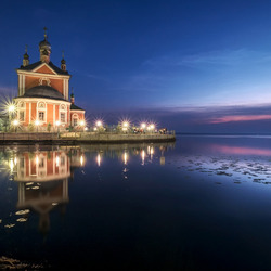 Пазл: Храм на берегу реки