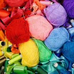 Пазл: Цветные нитки и ленты