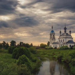 Пазл: Церквушка на берегу