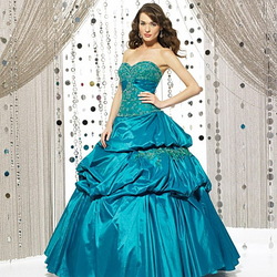 Пазл: Бальное платье