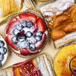 Пазл: Ягодные пирожные 