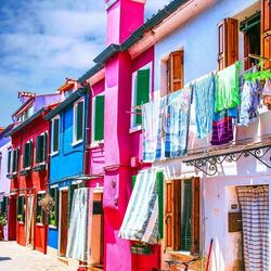 Пазл: Разноцветные домики