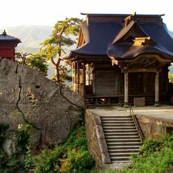 Пазл: Пагода в горах Японии