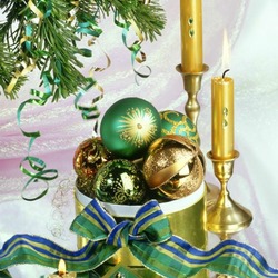 Пазл: Зелёный и золотой